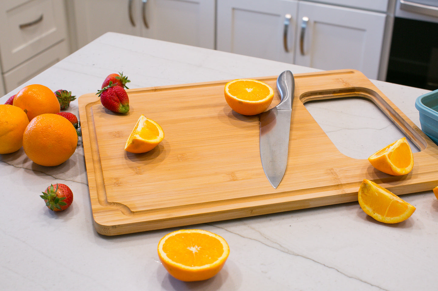 Versatile Cutting Board with Silicone Containers – Multi-Functional Kitchen Essential