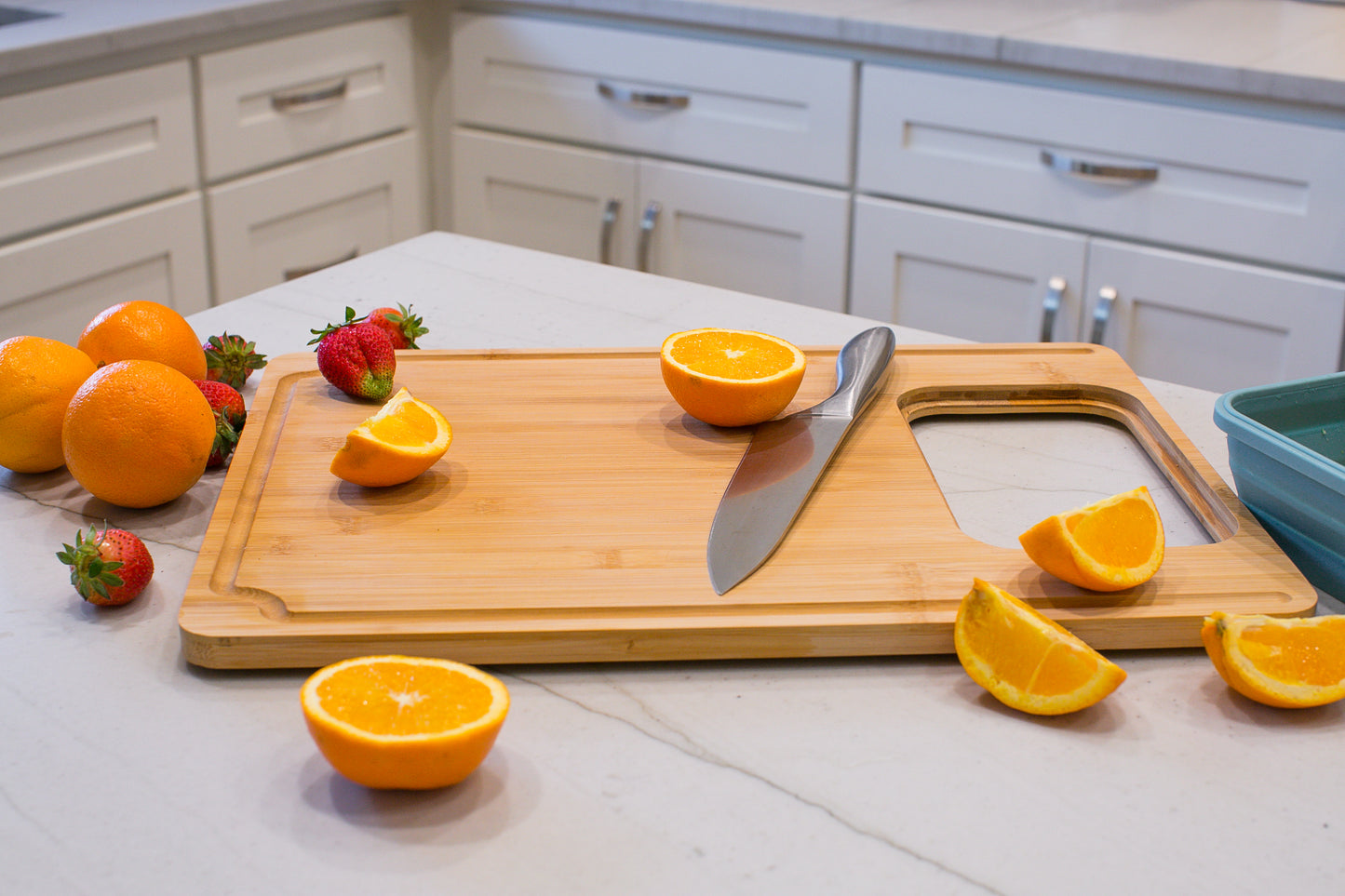 Versatile Cutting Board with Silicone Containers – Multi-Functional Kitchen Essential