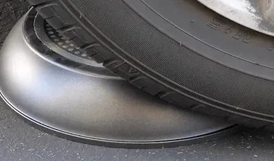 A car tyre on a P600 pan