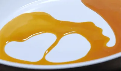 Caramel sliding off a P600 pan