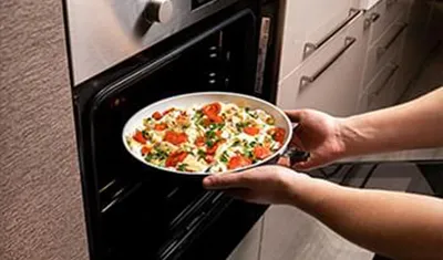 A P600 pan going into the oven